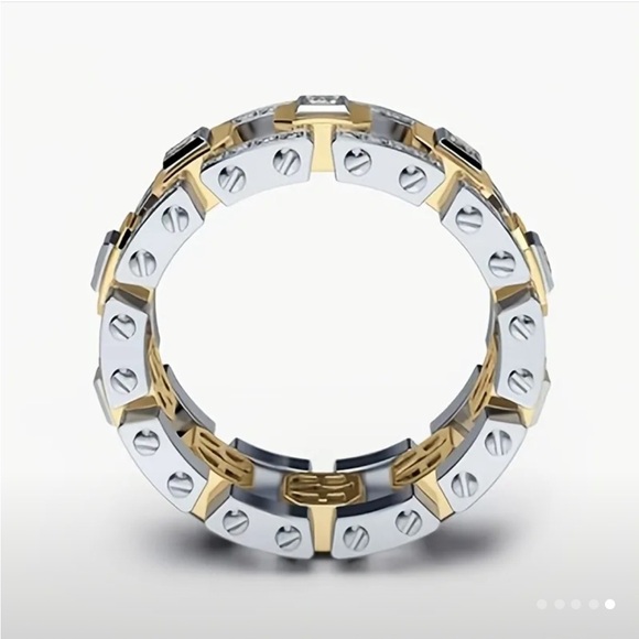 Beautiful gold and silver tone unique rhinestone band size W9 - Picture 2 of 7